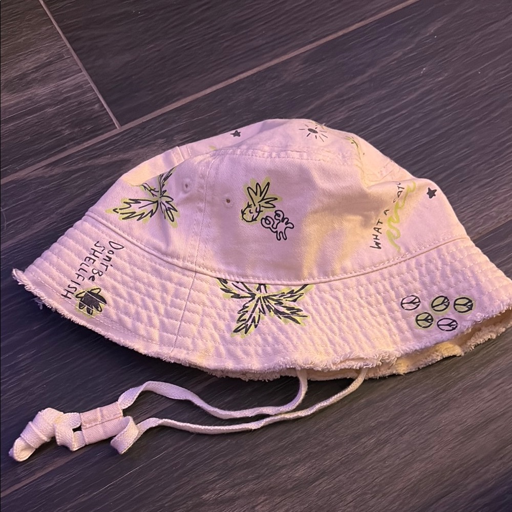 Women’s White and Green Bucket Hat